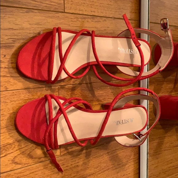 Red heels - Picture 1 of 1